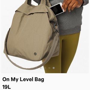 Lululemon On My Level Bag 19L Highlander